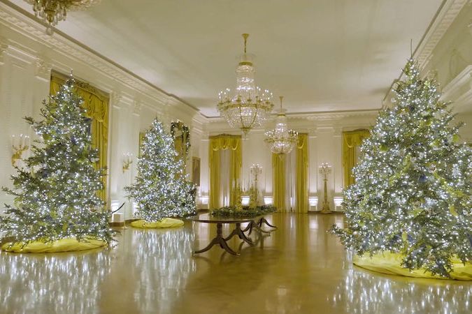 BEZ KOMENTÁŘE: Melania Trumpová ukázala vánoční výzdobu v Bílém domě