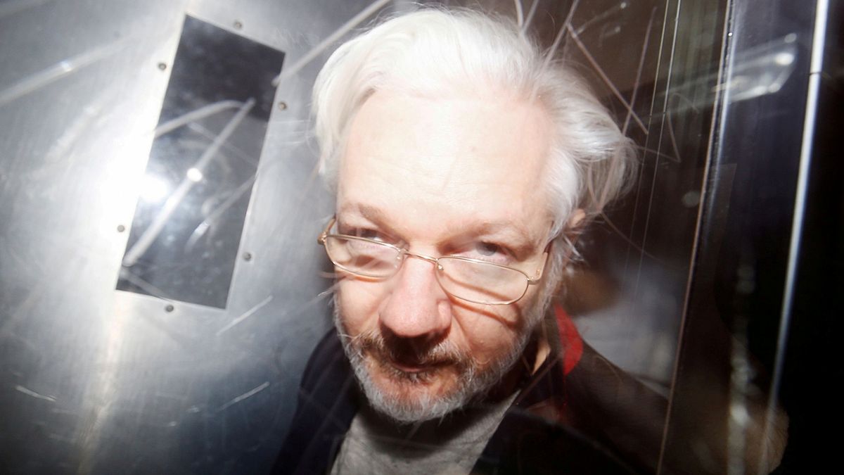 Londýnský soud odmítl propustit Assange na kauci