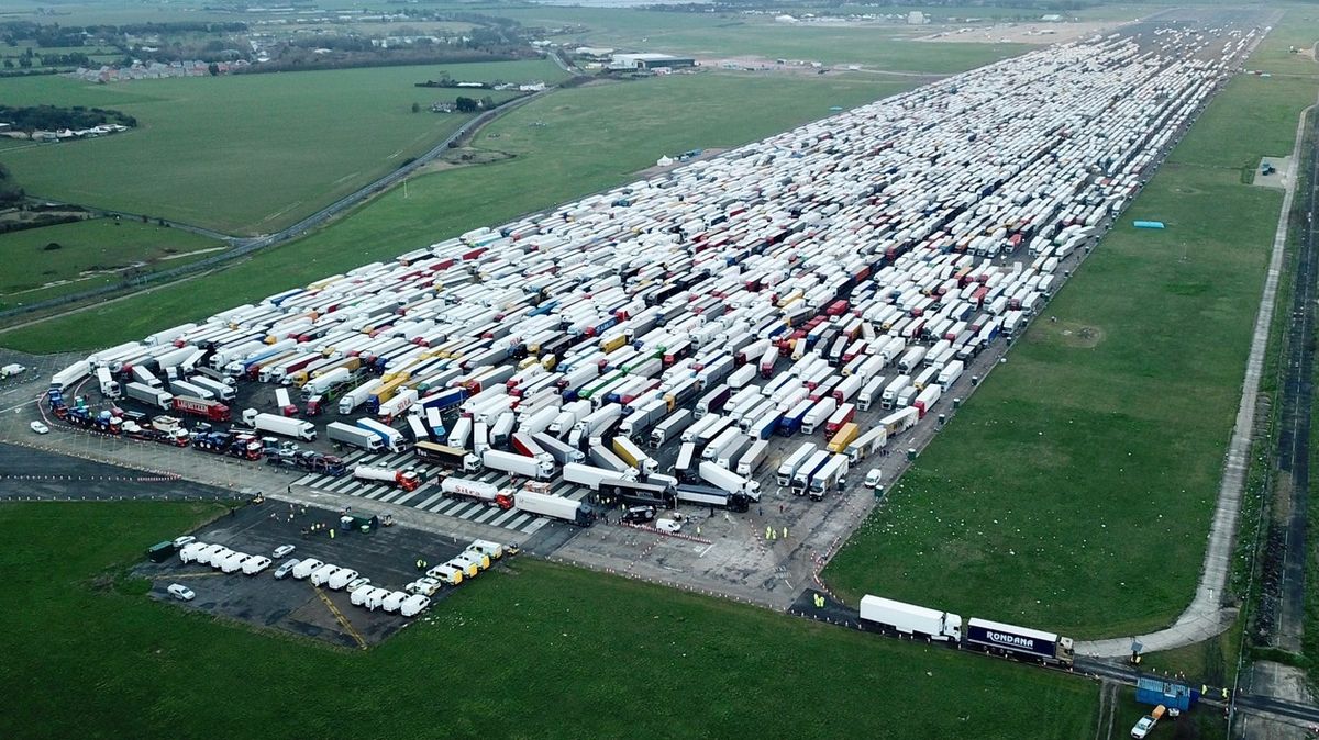 Testovací středisko pro kamioňáky v britském Kentu je doupě neřesti