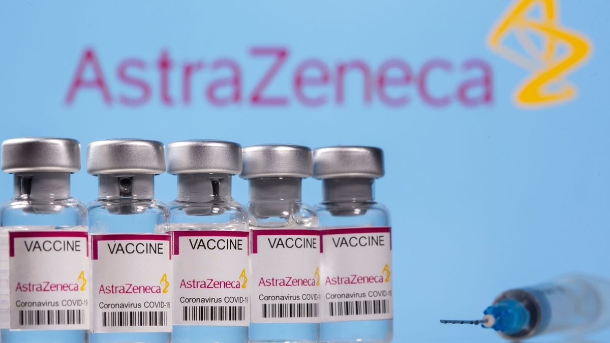 AstraZeneca nenašla spojitost mezi svými vakcínami a tvorbou krevních sraženin