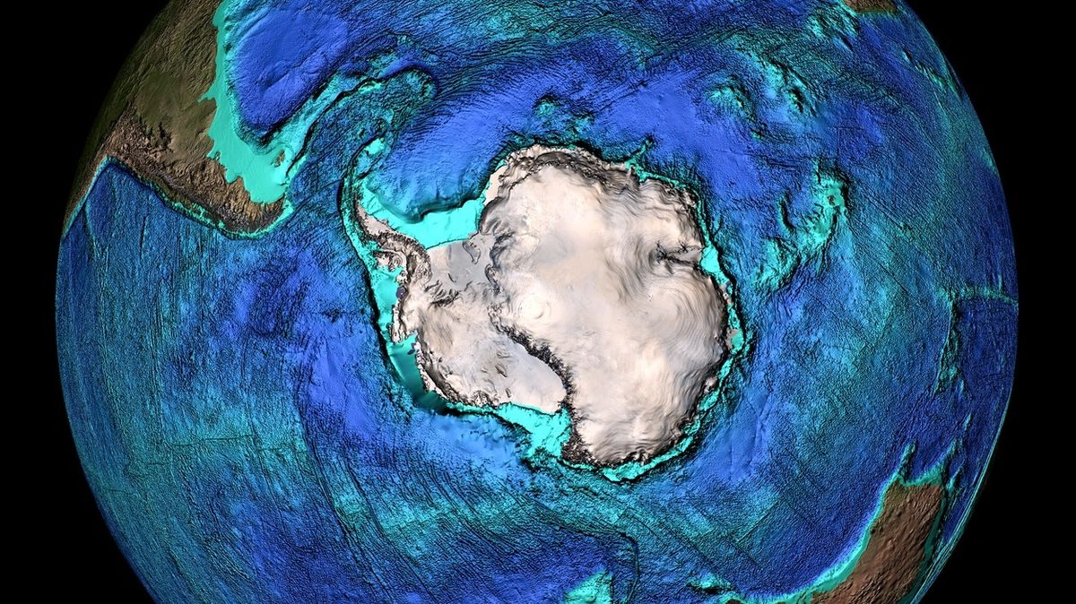 Jižní oceán je kolem Antarktidy mezi 50 a 62 stupněm jižní šířky.