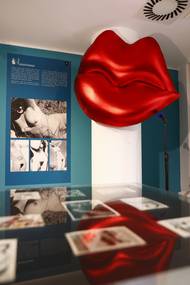 Písmeno N patří historii nudismu v Čechách.