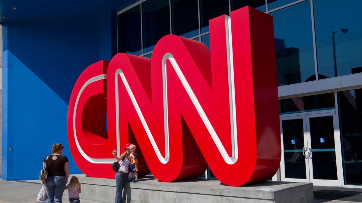 Tři zaměstnanci CNN přišli do práce nenaočkovaní, dostali vyhazov