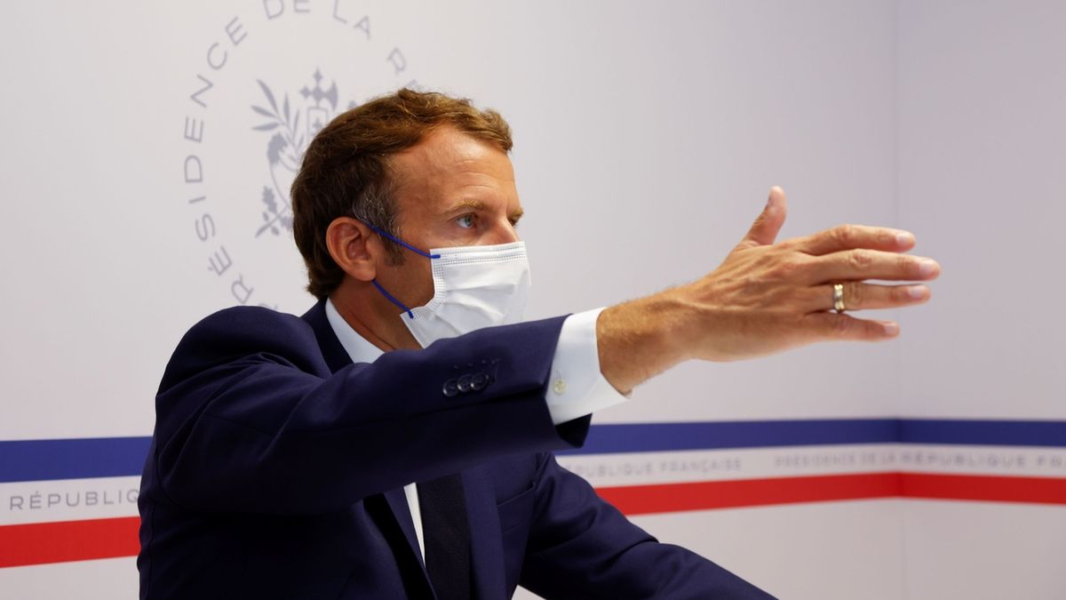 Epidemie ve Francii není u konce, varoval Macron. Země má nejvíc nákaz od dubna