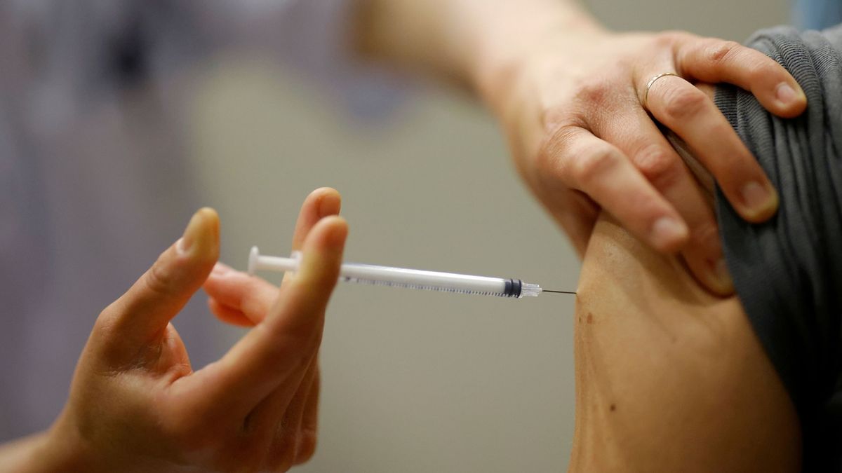 Maďaři začnou dávat třetí dávku vakcíny