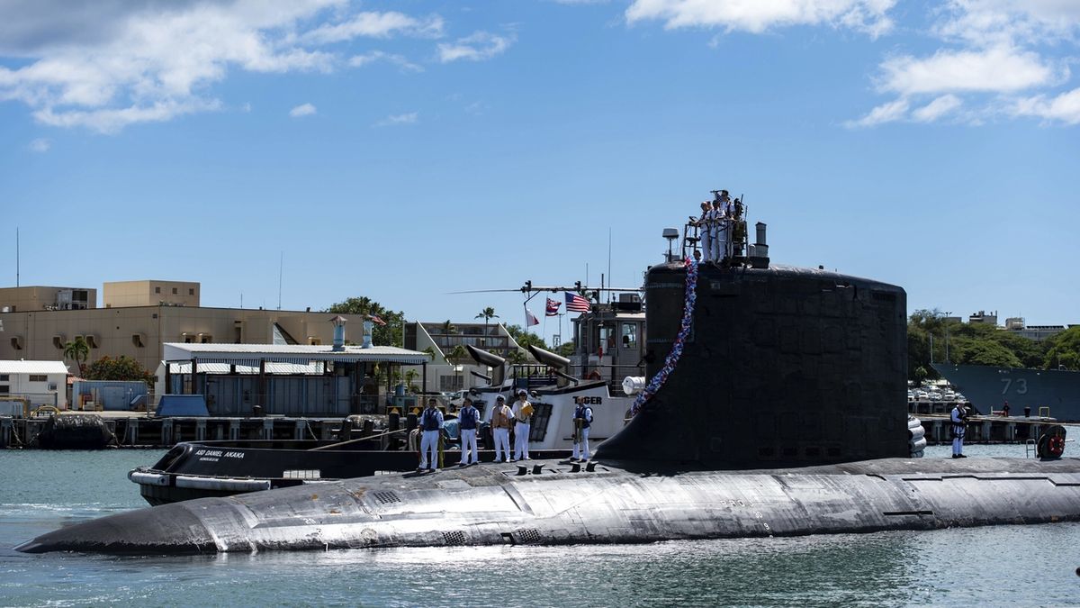 Americký námořník se pokusil prodat informace o ponorkách, dostal 19 let