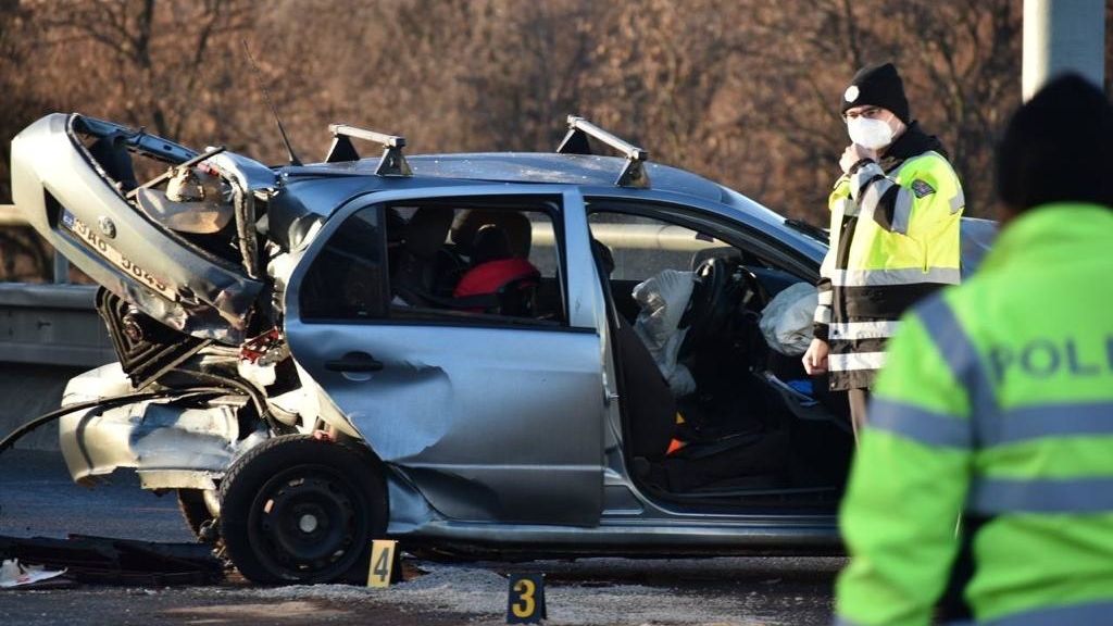 Při nehodě jeden z řidičů zemřel, druhý byl zraněn.