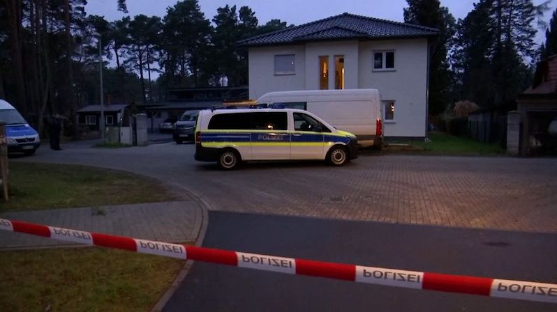 Pět mrtvých, z toho tři děti, našli policisté v domě u Berlína.