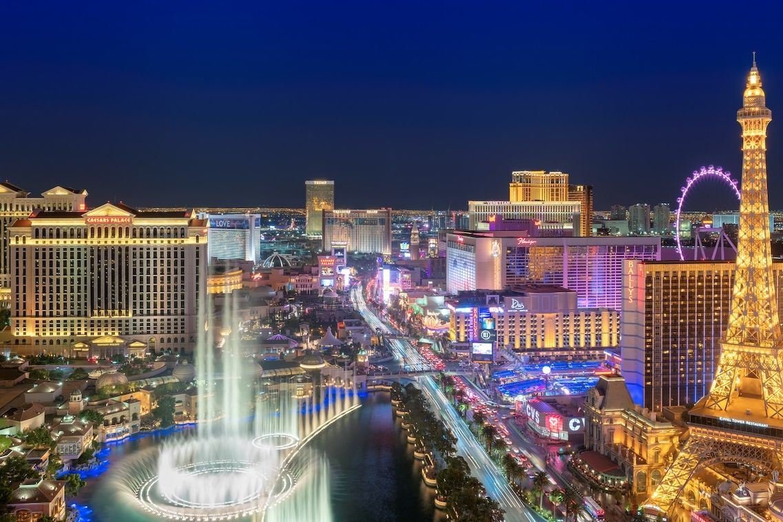 Nablýskaná luxusní sídla v Las Vegas kasin filamře zákonitě přitahují.