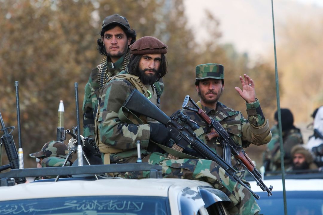 Členové Tálibánu během vojenské přehlídky v Kábulu