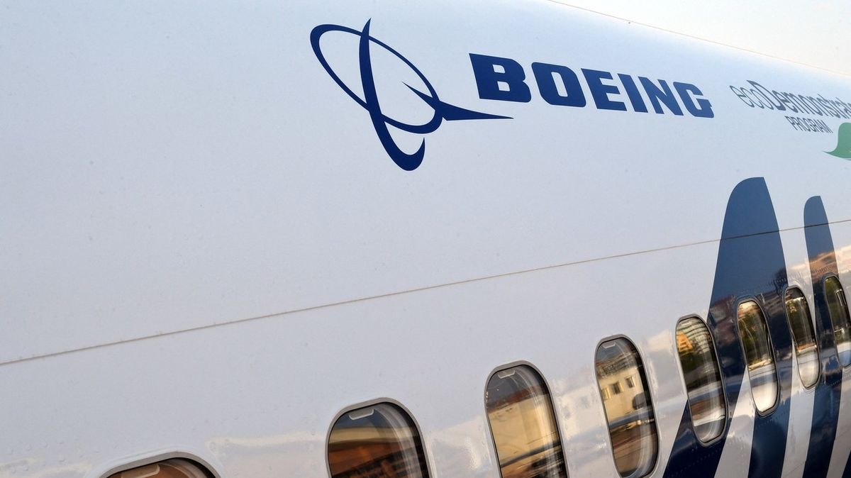 Povinné očkování se v Boeingu setkalo s odporem