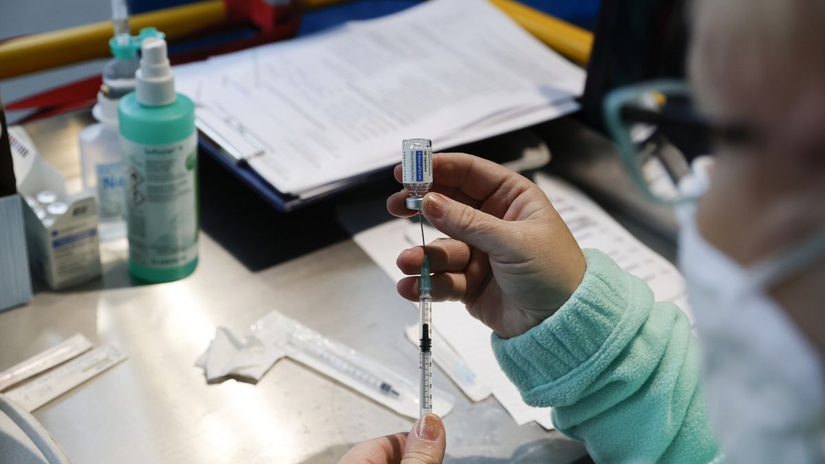 Zájemcům o očkování dávají na výběr Pfizer, Modernu a Johnson & Johnson.