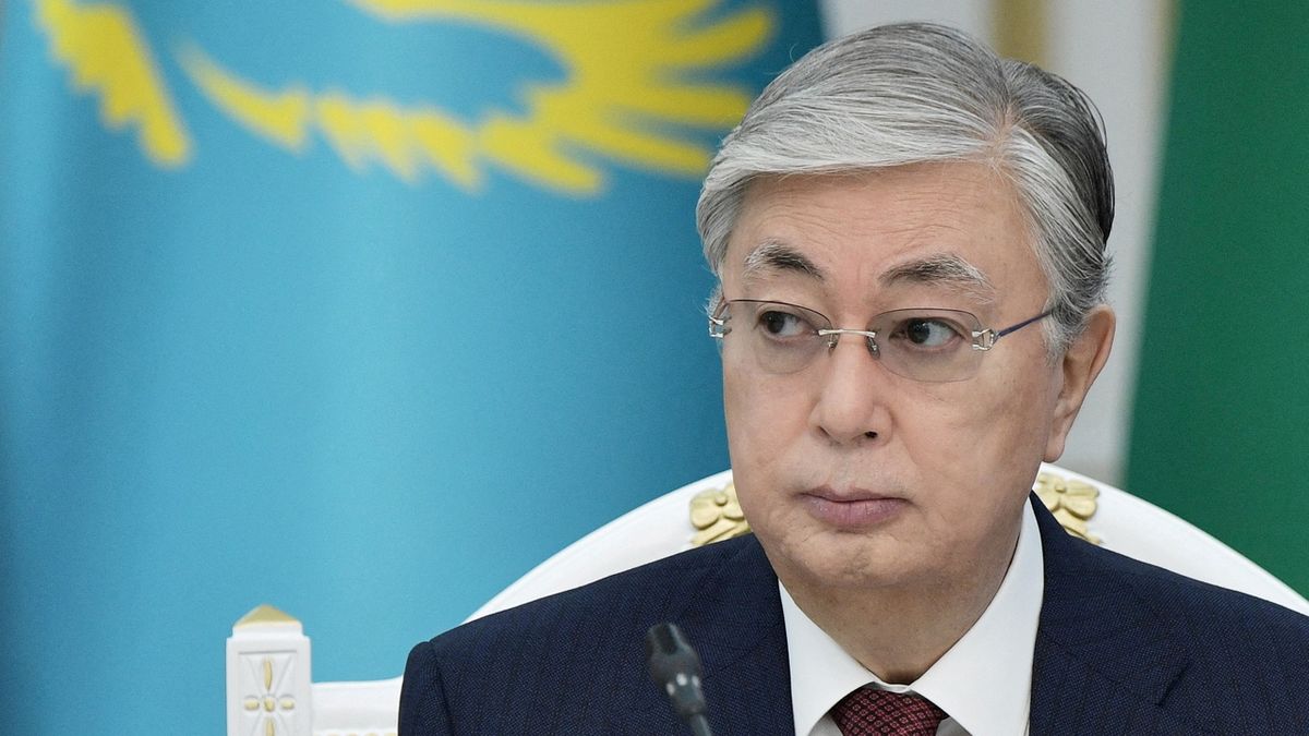 Kazašský prezident nařídil zabíjet demonstranty