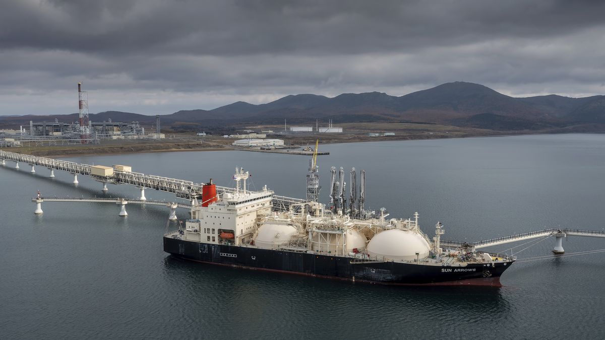 První dodávky LNG z Mosambiku do Evropy by měly dorazit začátkem listopadu