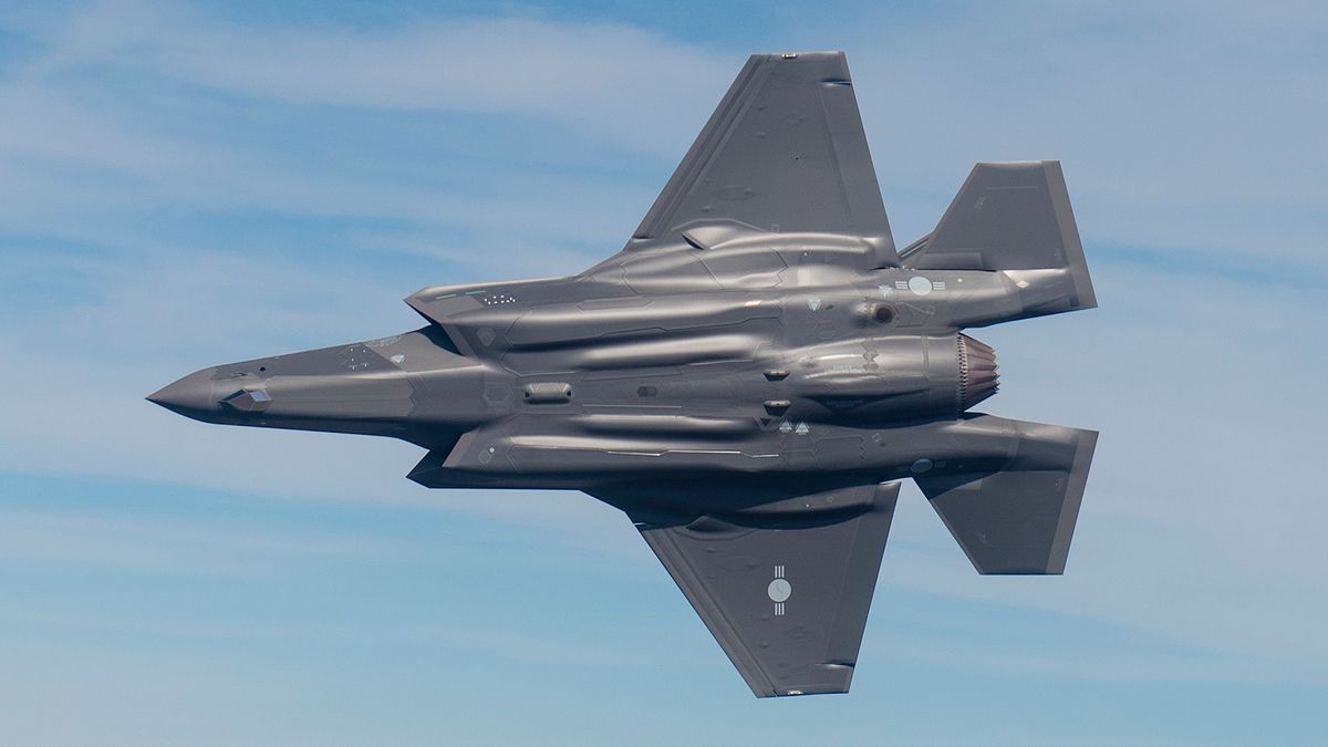 Dodávka nové F-35 s novou elektronikou se opět odkládá