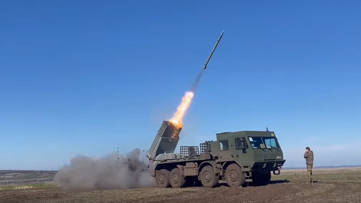 Český raketomet „Upír“ dělá na Ukrajině paseku. Rusko se ho marně snaží zničit