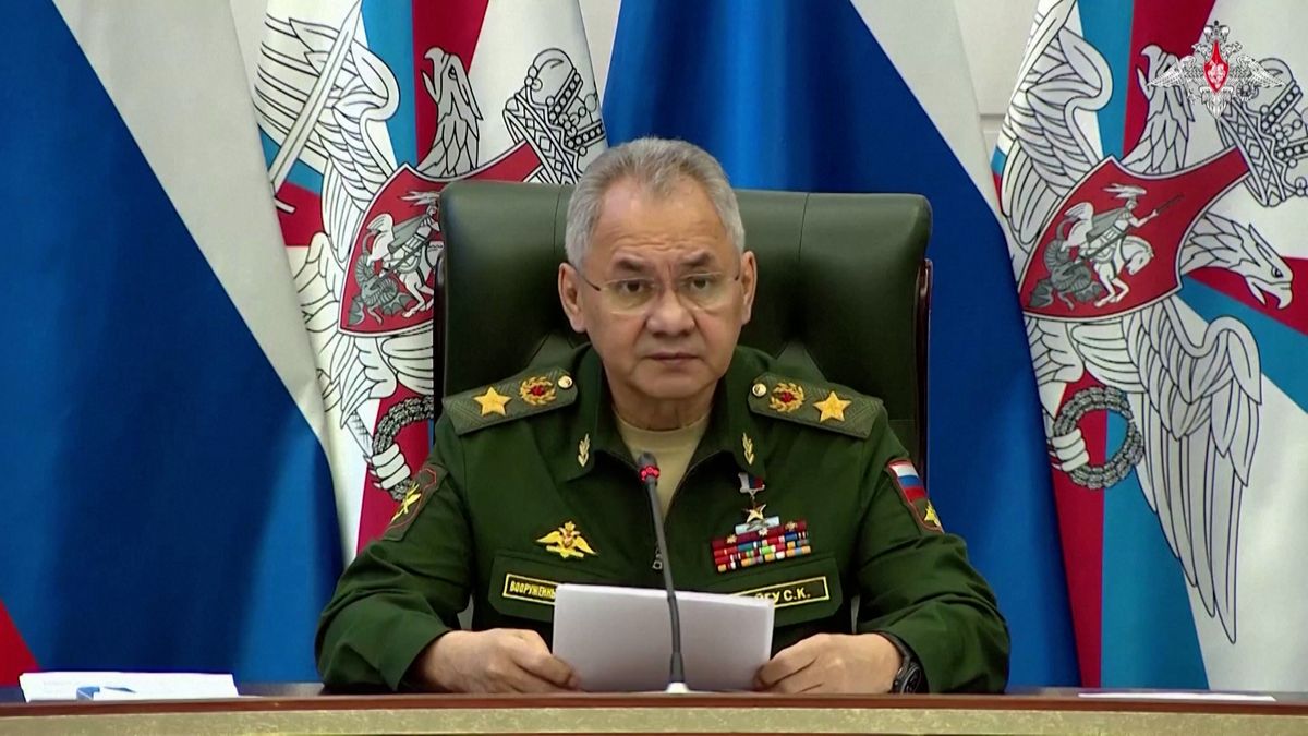 Rusko letos zformuje dvě nové armády, řekl Šojgu