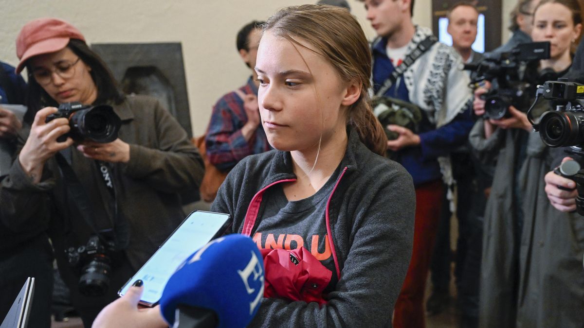 Greta Thunbergová dostala pokutu za blokování vchodu do parlamentu