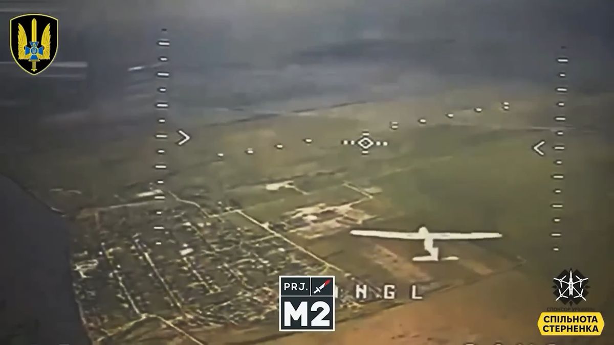 Válka dronů. Ukrajinské FPV bezpilotníky napadají ty ruské pozorovací