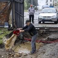 Lidé začali škody likvidovat hned, jakmile to bylo možné.