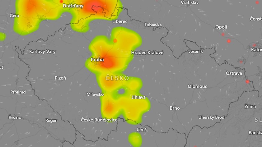 Čechy zasáhnou silné bouřky, varovali meteorologové