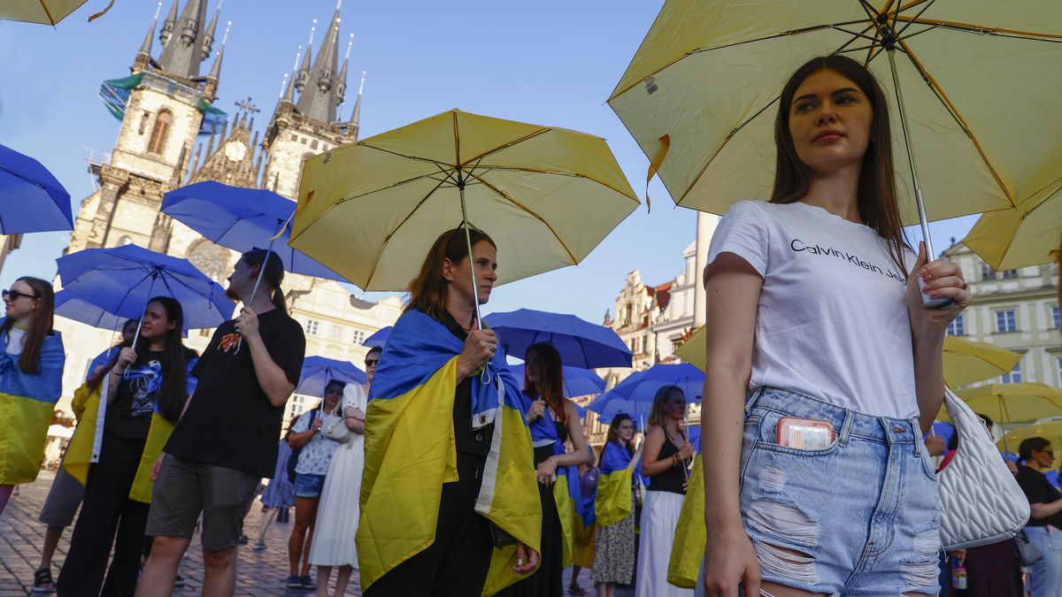 FOTO: Deštníky na ochranu Ukrajiny