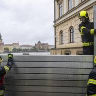 Celá republika se připravuje na silné deště a možné nadcházející povodně.