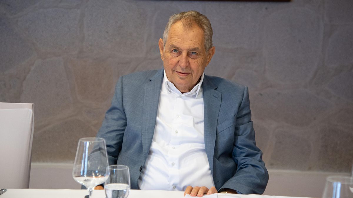 Zemana pustili z nemocnice, plánuje jít na mši za Duku