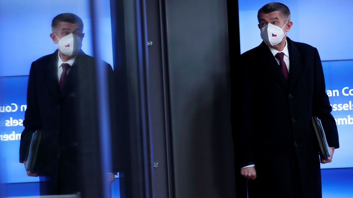 Andrej Babiš opouští summit Evropské unie v Bruselu