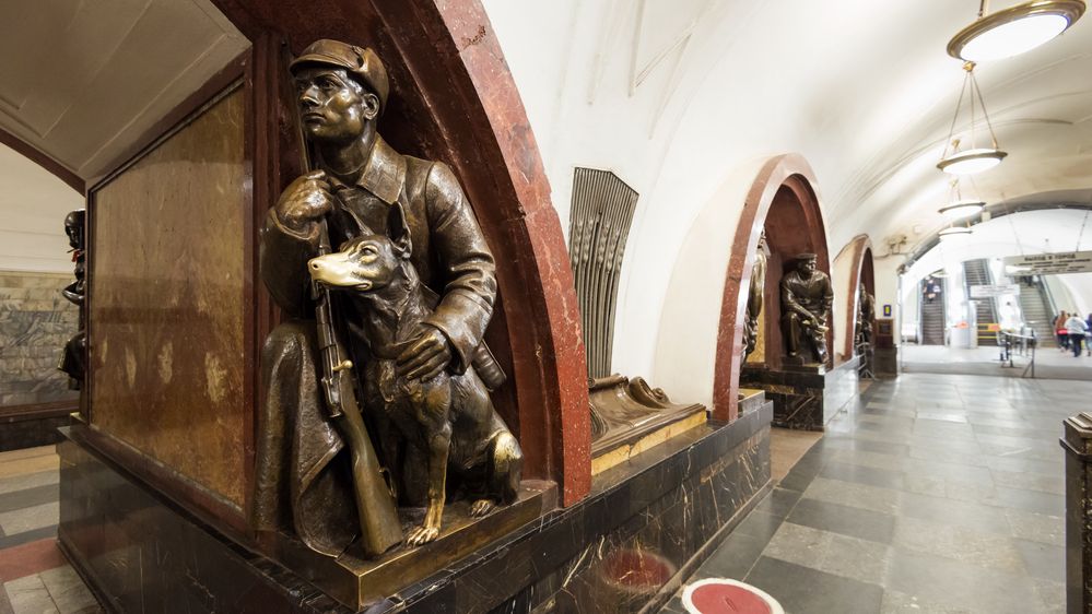 Nešahejte nám na sovětské sochy, prosí Moskvany dopravní podnik