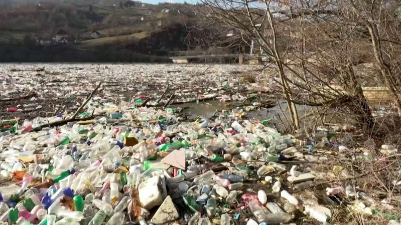 Srbská přehradní nádrž přetéká, ovšem ne vodou