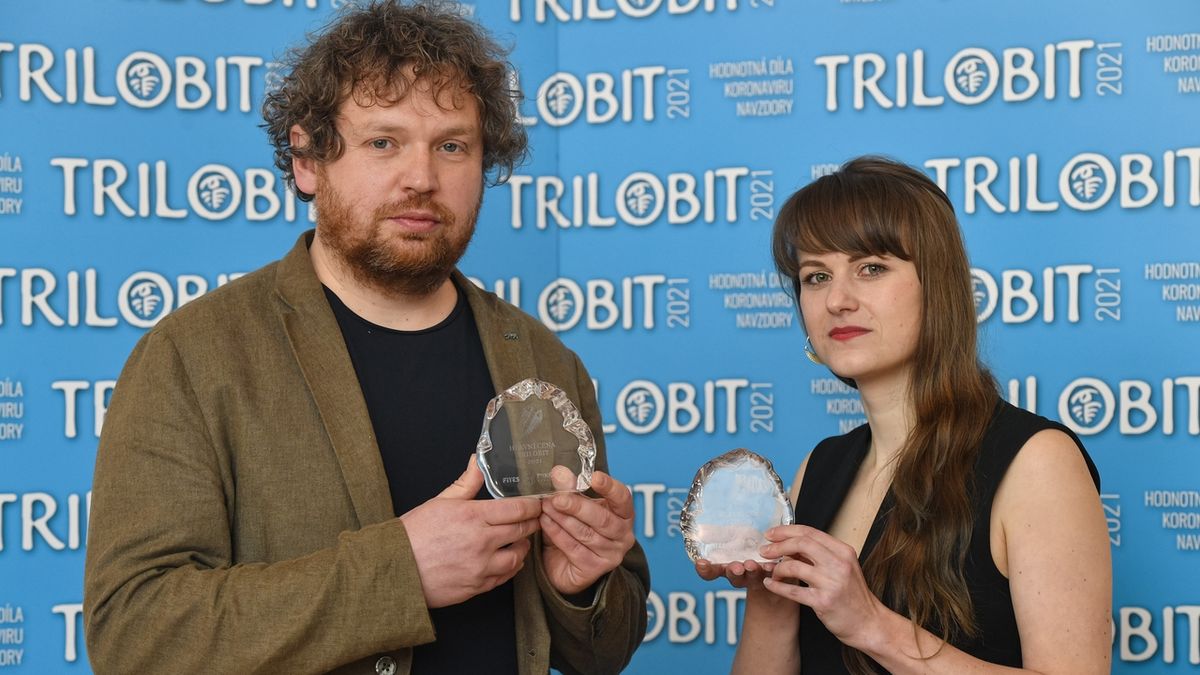 Hlavní cenu Trilobit získali tvůrci dokumentu V síti Barbora Chalupová a Vít Klusák za námět, scénář a režii snímku o sexuálním predátorství na internetu.
