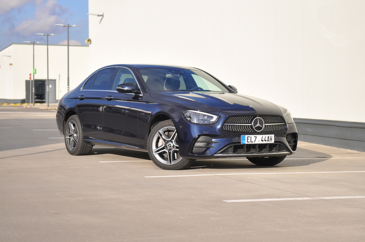 Test Mercedesu E 300 De 4matic Po Faceliftu Klasik S Netradicnim Pohonem Novinky Cz