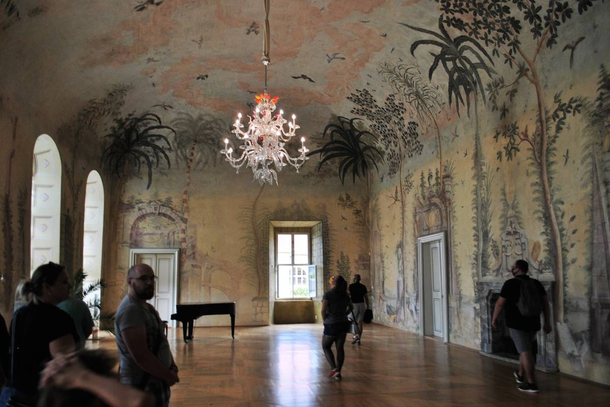 Taneční sál s malbami Antonína Tuvory z let 1789 až 1791