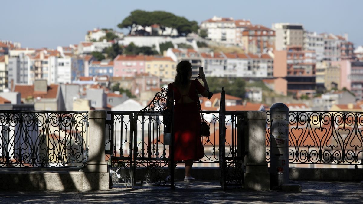 Cestovatelský semafor: Portugalsko bude od pondělí červené