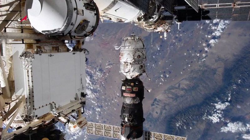 Ruský kosmonaut natočil odpojení modulu od ISS. Pirs uvolnil místo pro Nauku