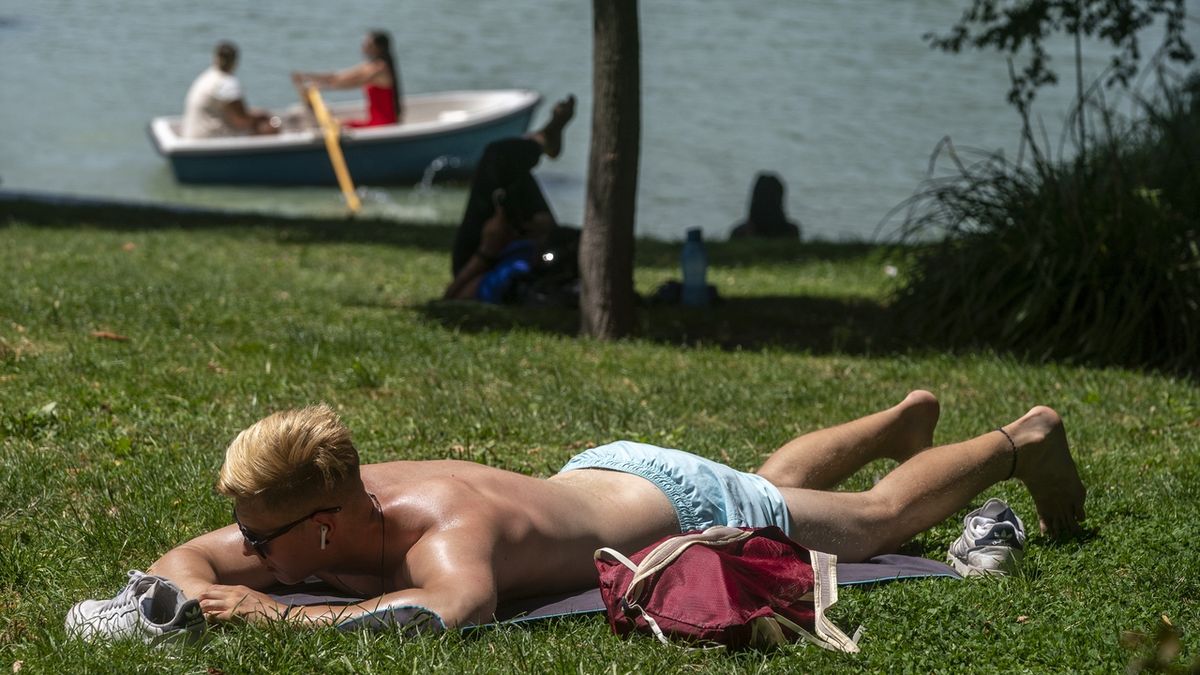 Teploty na mnoha místech Česka stouply do tropických výšek