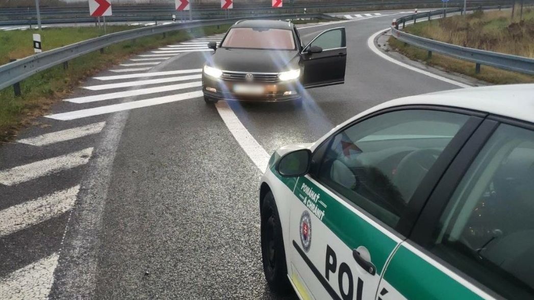 Řidička na Slovensku jela po dálnici v protisměru s 3,27 promile v krvi