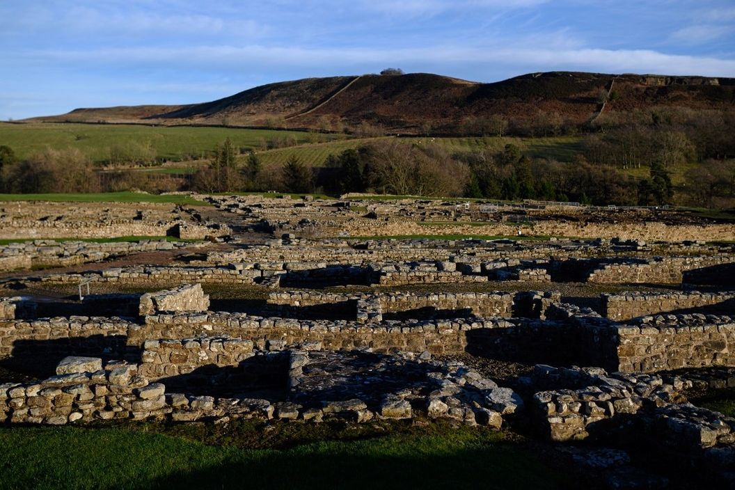 Ohroženy mohou být také budoucí nálezy u pozůstatků římské pevnosti Vindolanda (na snímku).