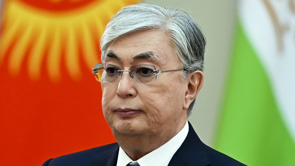Prezident Kazachstánu žádá o pomoc postsovětské státy, vyhlásil výjimečný stav
