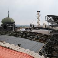 Střecha střední haly v březnu 2024