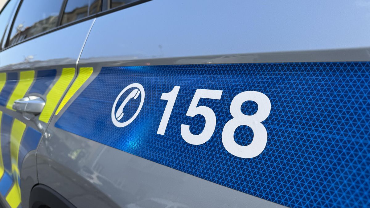 Muže na ulici v Jablonci napadl neznámý člověk, hledá ho policie