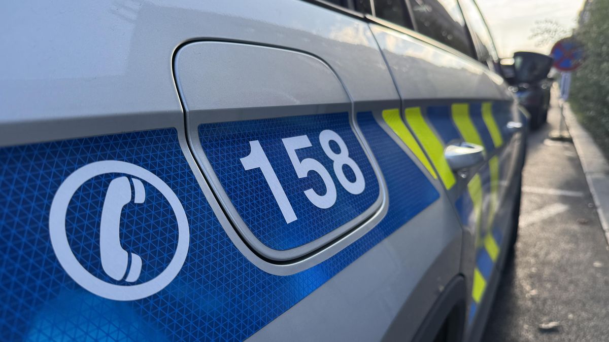 Podvodníci trefili jackpot. Asistentka jim poslala přes dva miliony, na účtu jí nechali jen dva tisíce