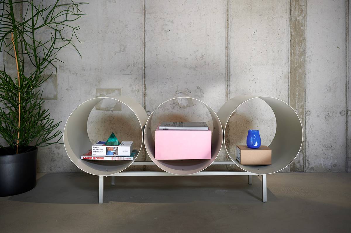 Knihovna Barrel, jež v prostoru působí jako živá socha.