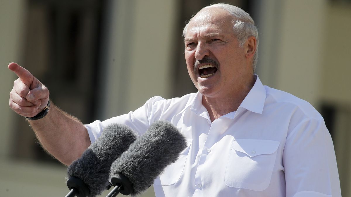 Proč Voloďa tak kvičí? Lukašenko si stěžuje, že Zelenskyj plní rozkaz zatáhnout Bělorusko do války