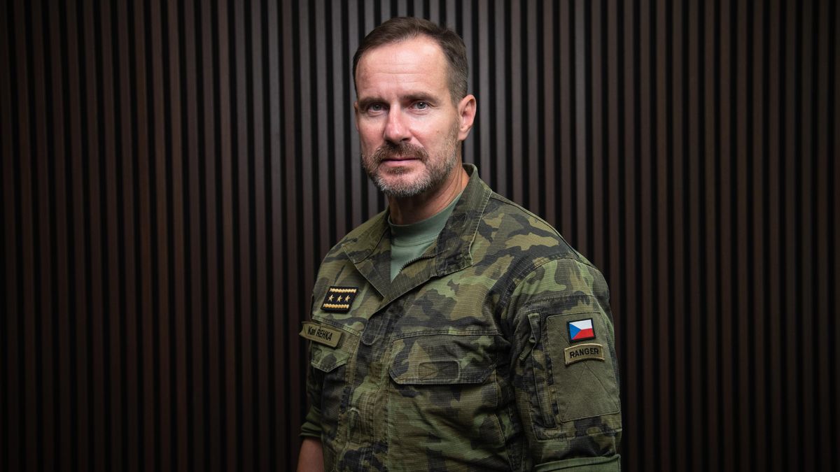 Zpochybnit odhodlání našich vojáků jít bojovat je extrémně škodlivé, říká šéf armády Řehka