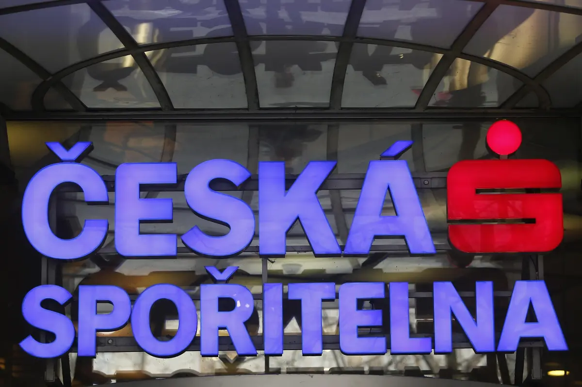 Česká spořitelna zvýšila čistý zisk za tři čtvrtletí na 22,2 miliardy korun
