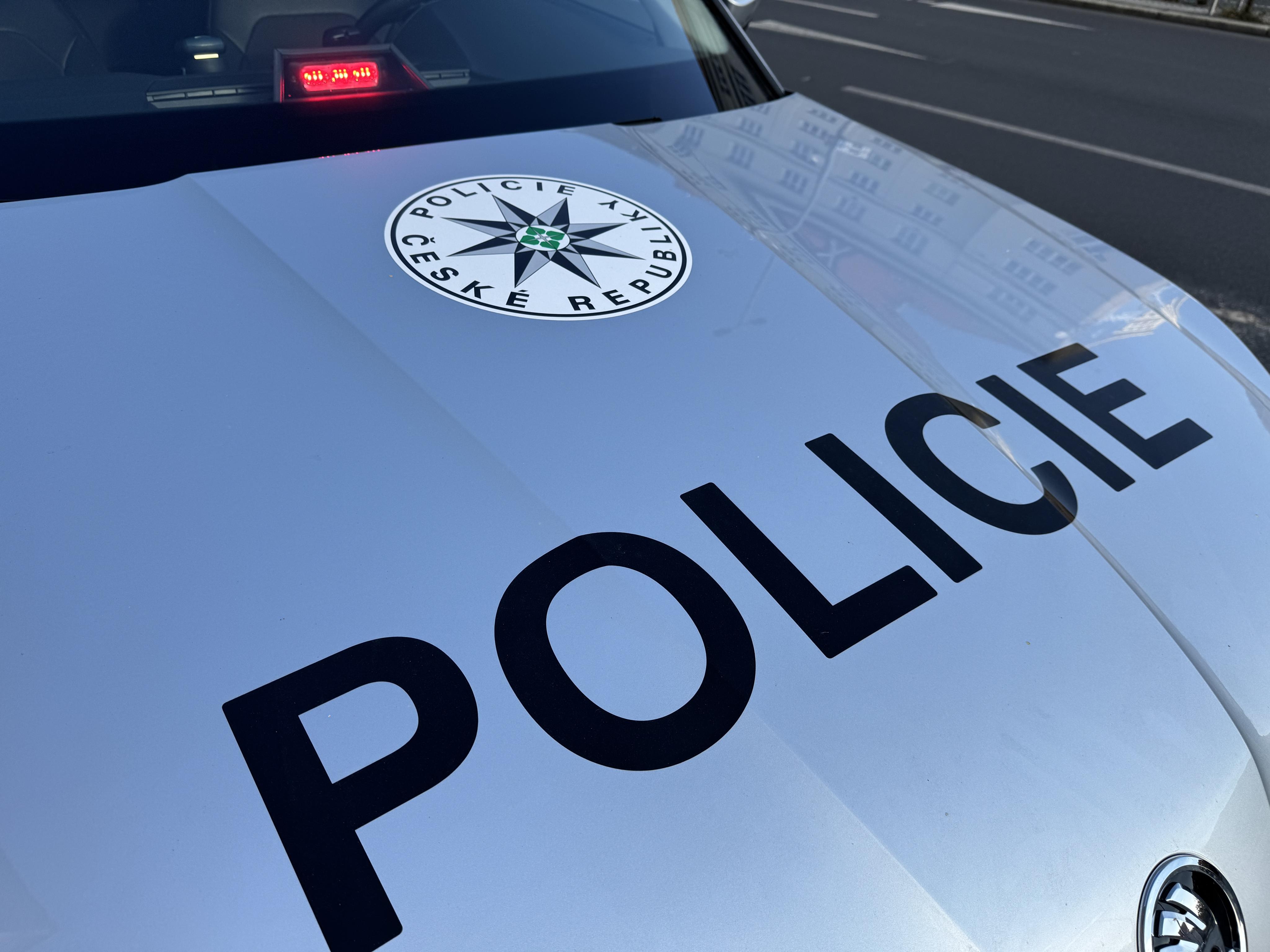 Cảnh sát tìm thấy nhờ manh mối người phụ nữ nghi ngờ trộm cắp hàng trăm bao cao su và bàn chải đánh răng tại Praha