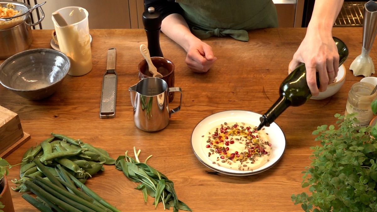 Noky z ricotty a hummus z červené čočky. Ochutnejte lehké podzimní varianty známých pokrmů