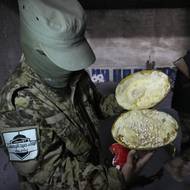 Droga byla nalezena v dutých melounech připravených k transportu. V Evropě není příliš známá, ojedinělé zásilky byly objeveny v Řecku a Itálii. Míří ale hlavně do zemí Blízkého a Středního východu.